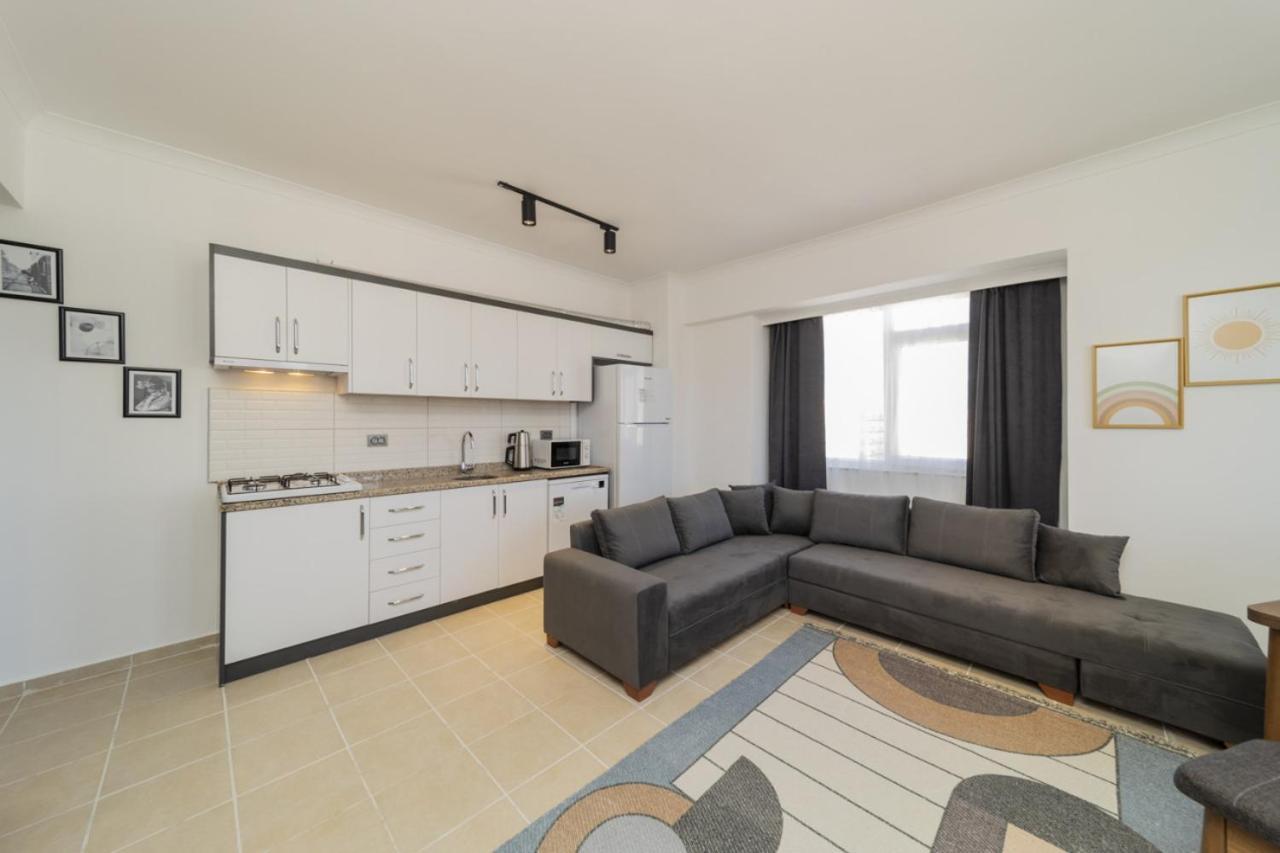Apartament Sea View Near With Balcony In Aksu
